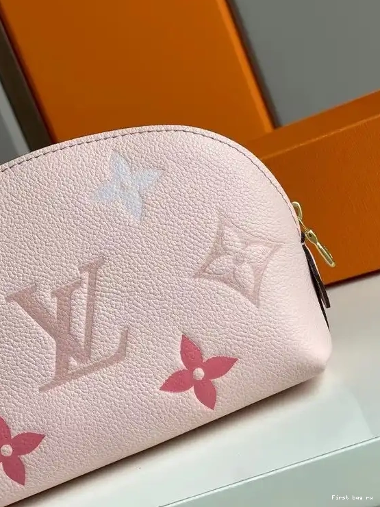 First bag ru LOUIS COSMETIC VUITTON POUCH 0701